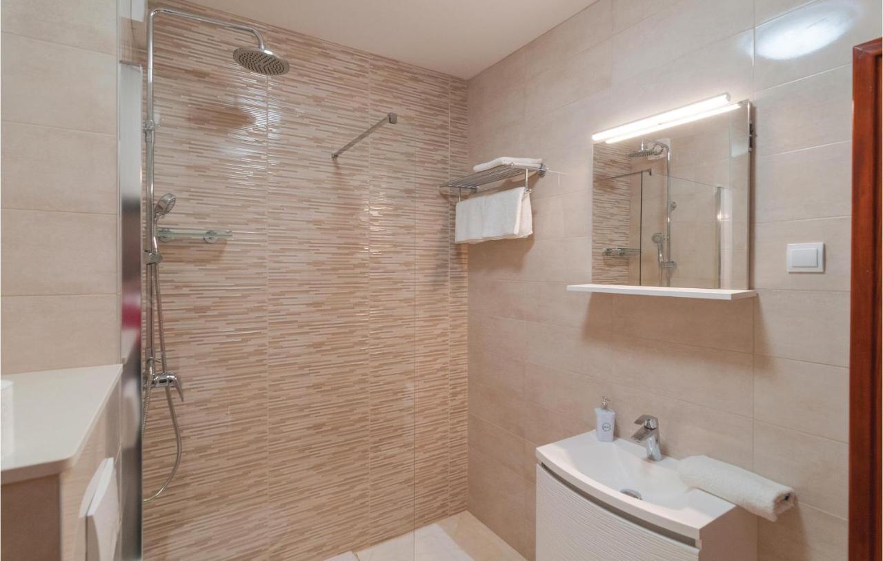 Nice Apartment In Omis With House Sea View Eksteriør billede