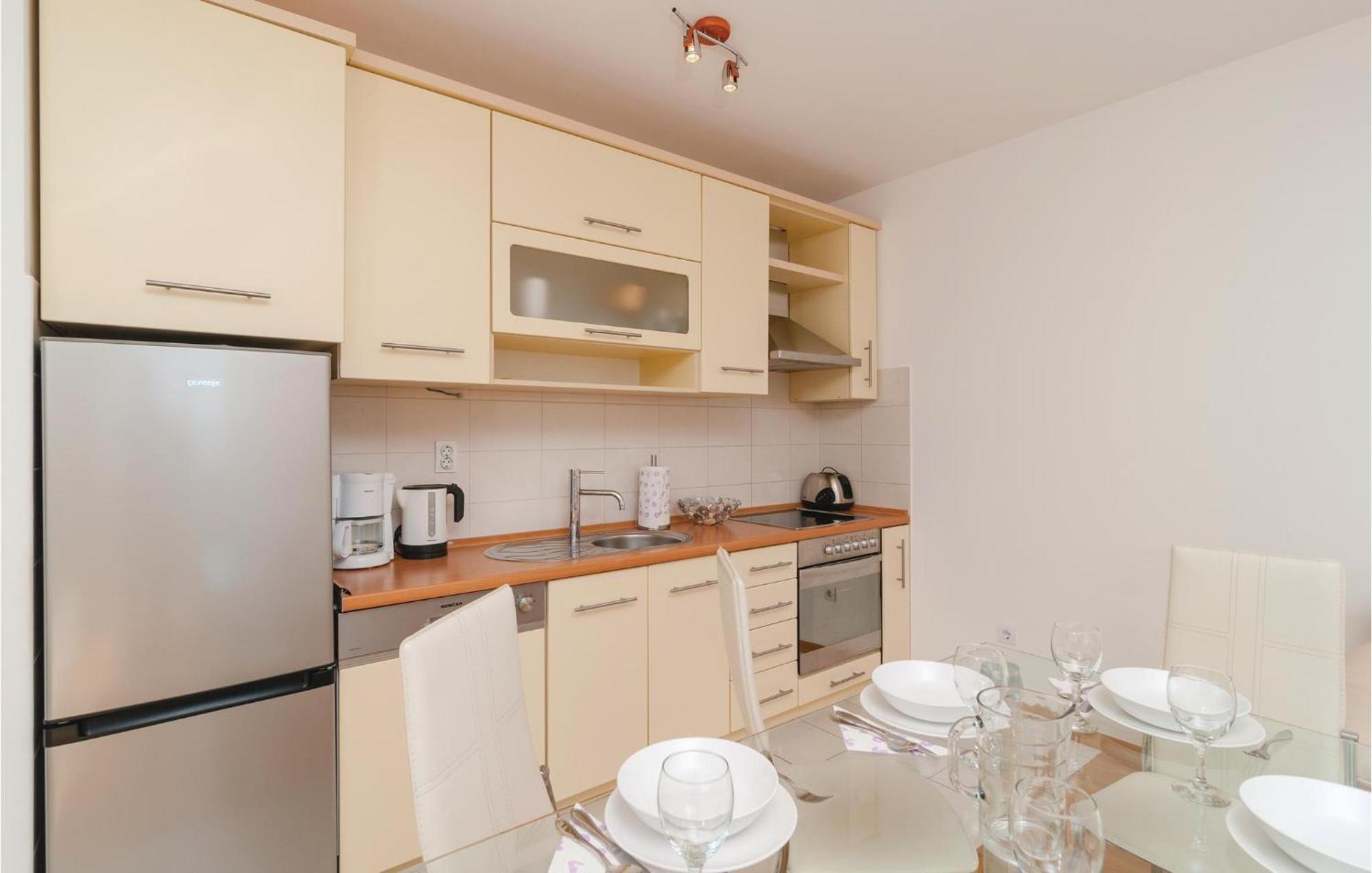 Nice Apartment In Omis With House Sea View Eksteriør billede