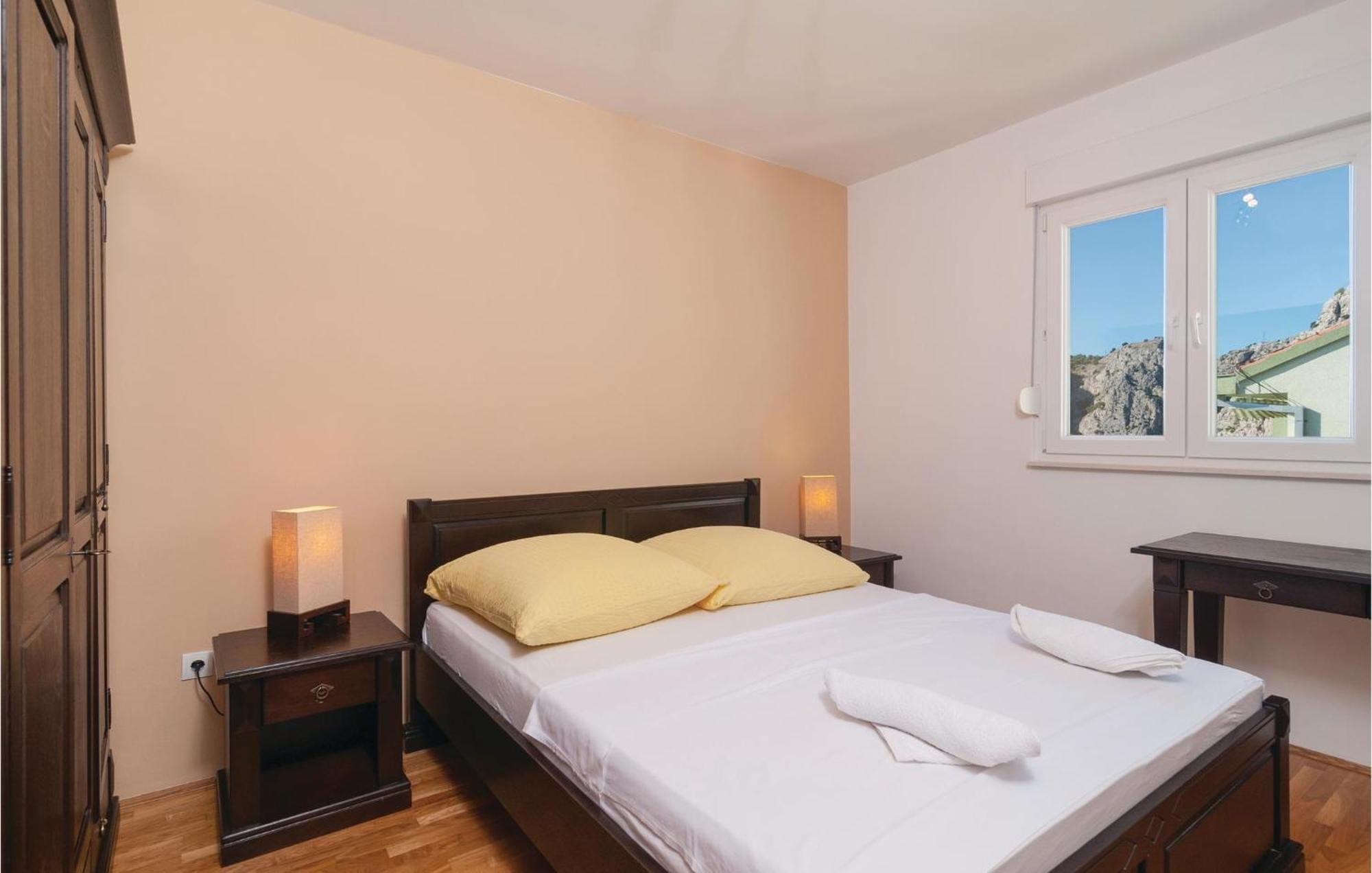 Nice Apartment In Omis With House Sea View Eksteriør billede