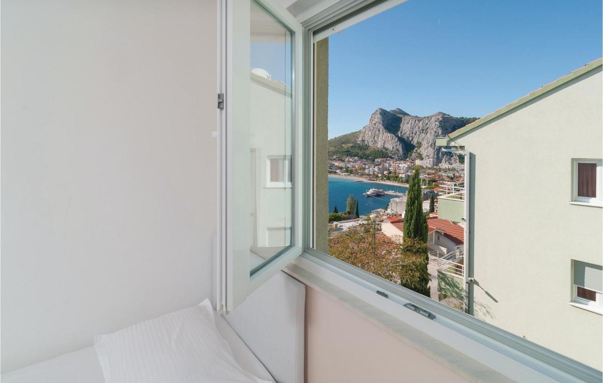 Nice Apartment In Omis With House Sea View Eksteriør billede